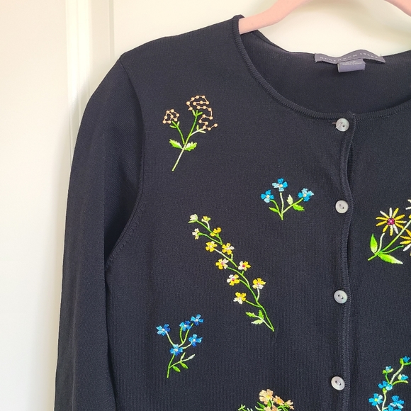 Northern Isles Black Button Up Floral Embroidered Cardigan Sweater Size Small - Picture 2 of 9